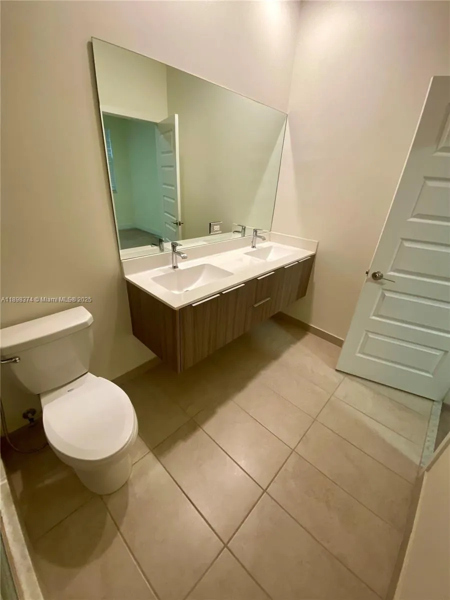 10455 NW 82nd St, #33