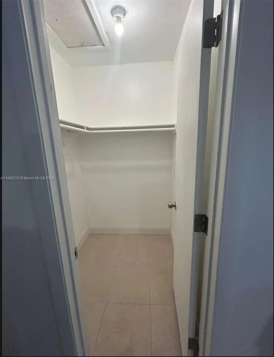 1450 NW 20th Ct, #1-2