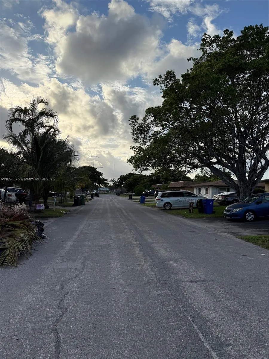 1450 NW 20th Ct, #1-2