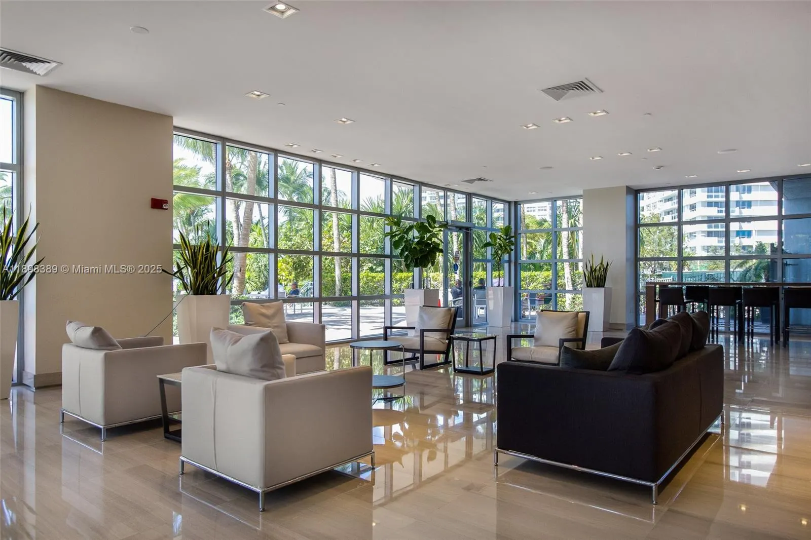 1330 West Ave, #1614