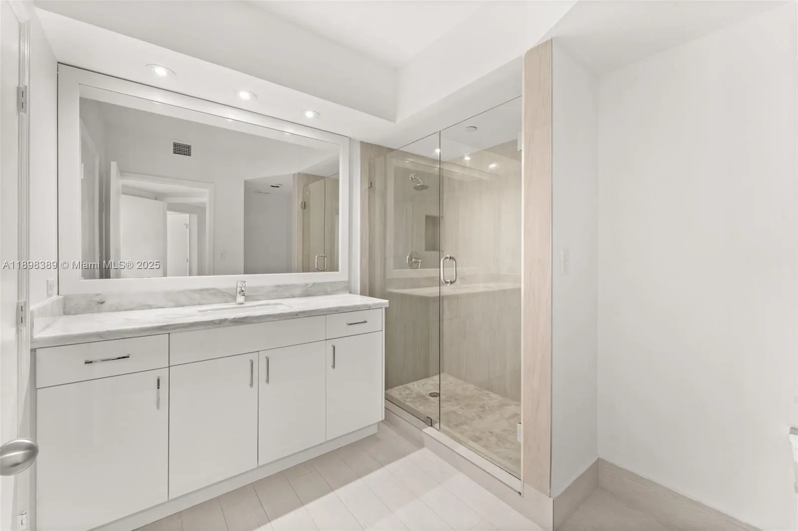 1330 West Ave, #1614