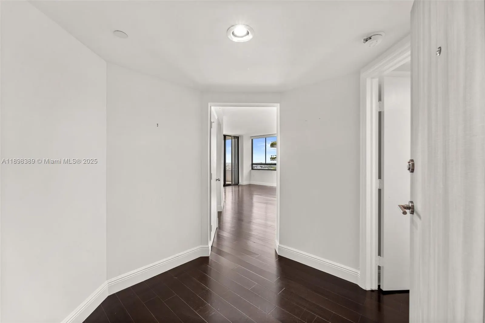 1330 West Ave, #1614