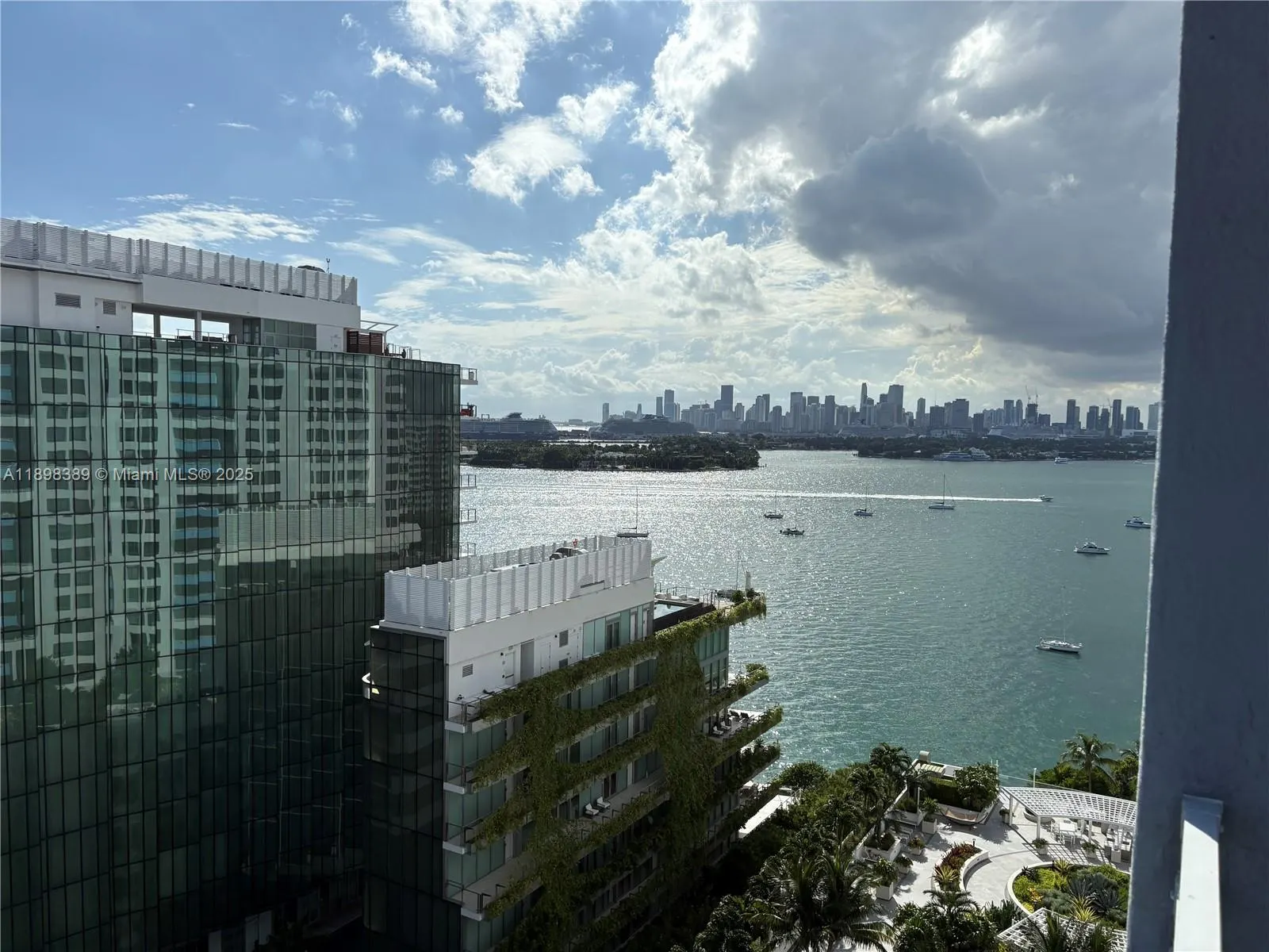 1330 West Ave, #1614