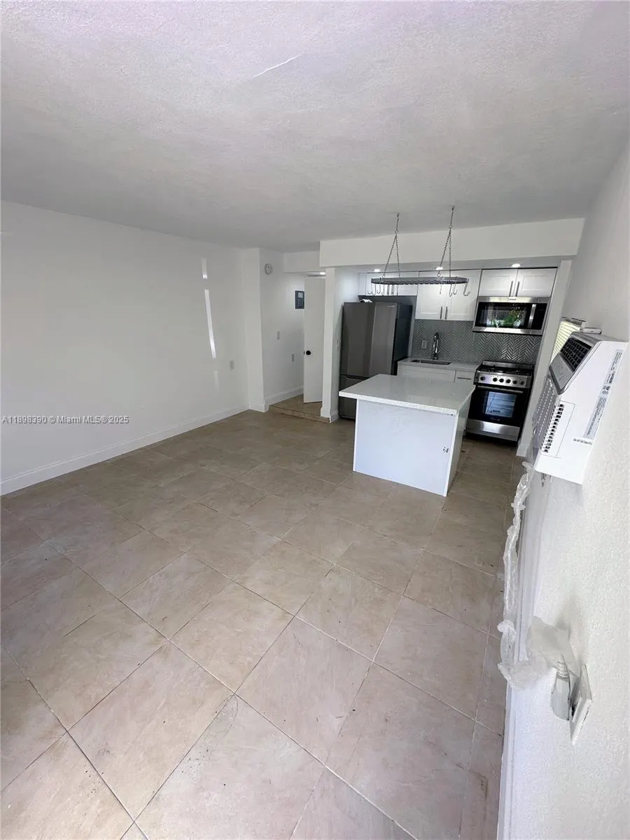 9064 Collins Ave, #C-19