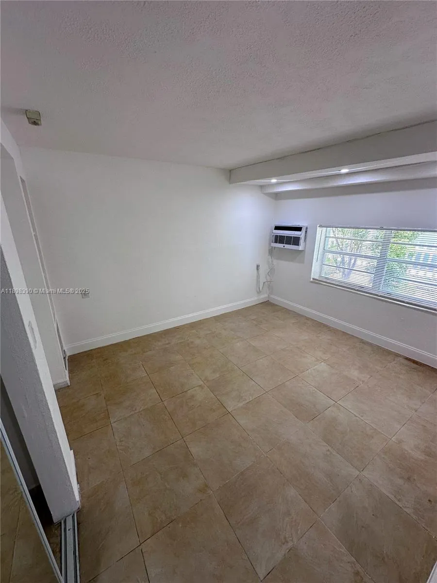 9064 Collins Ave, #C-19