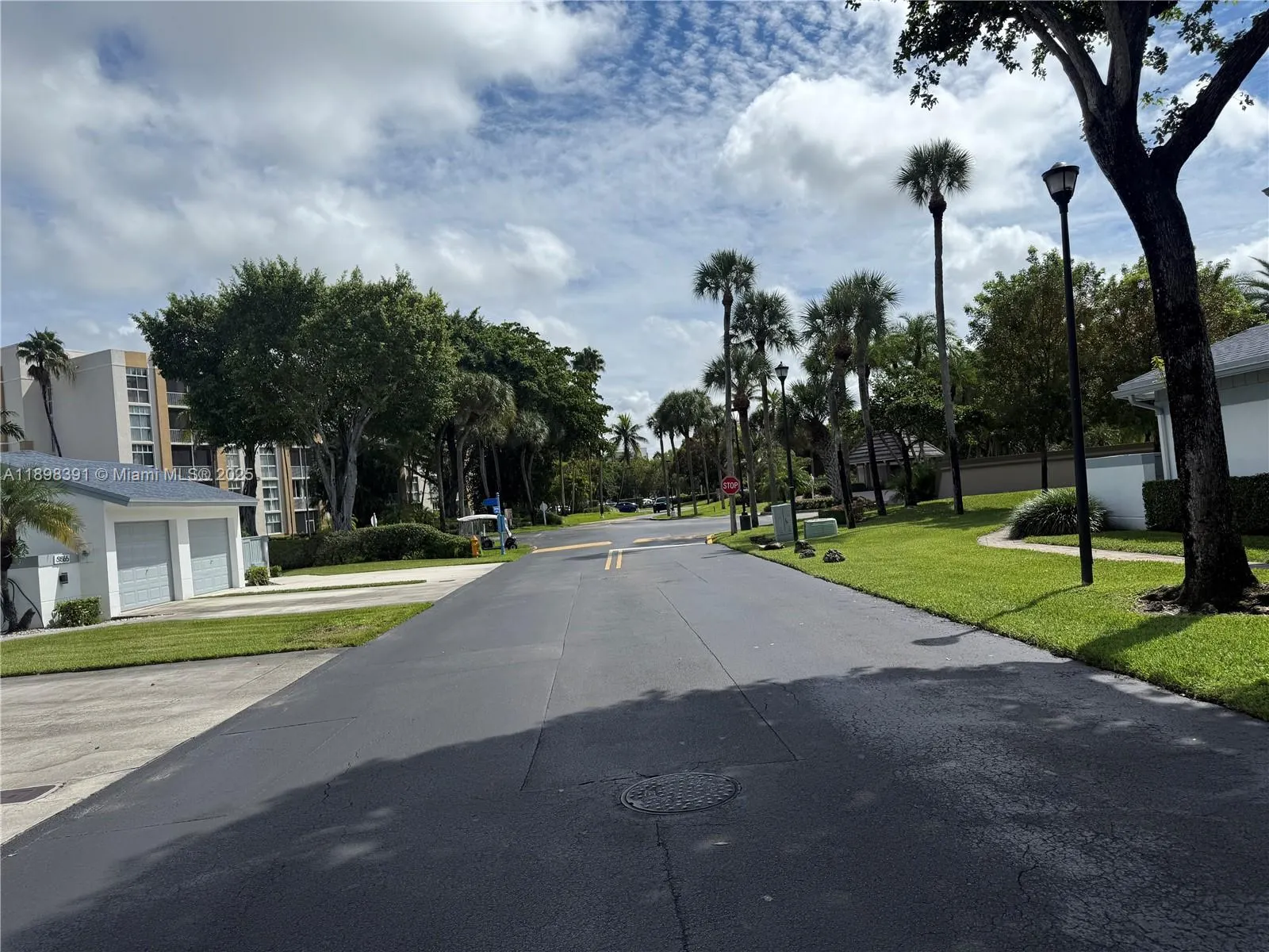 9869 NW 52nd Ter