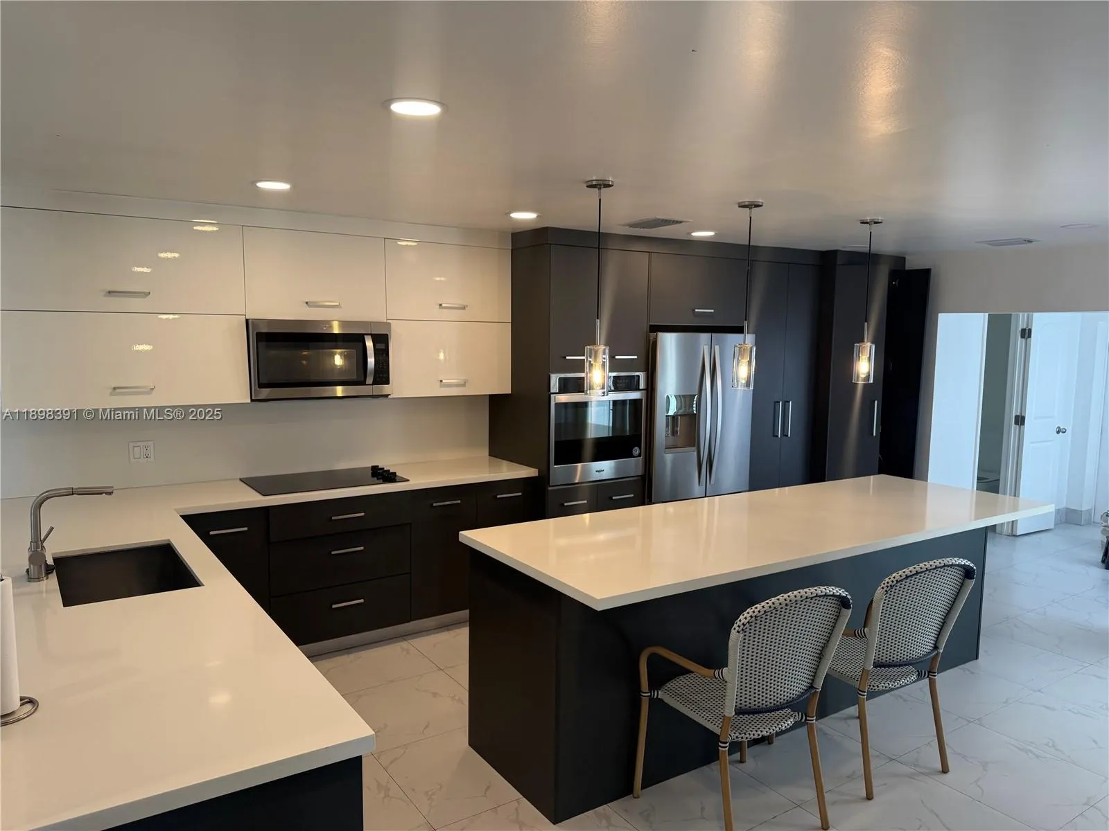 9869 NW 52nd Ter