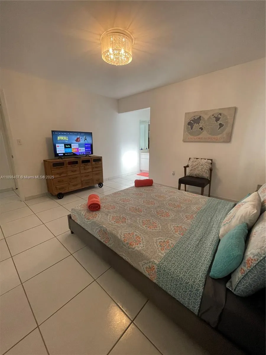 4521 NW 4th St, #4521