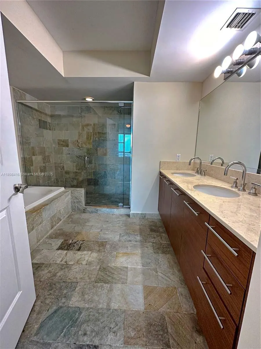 2681 N Flamingo Rd, #1704S