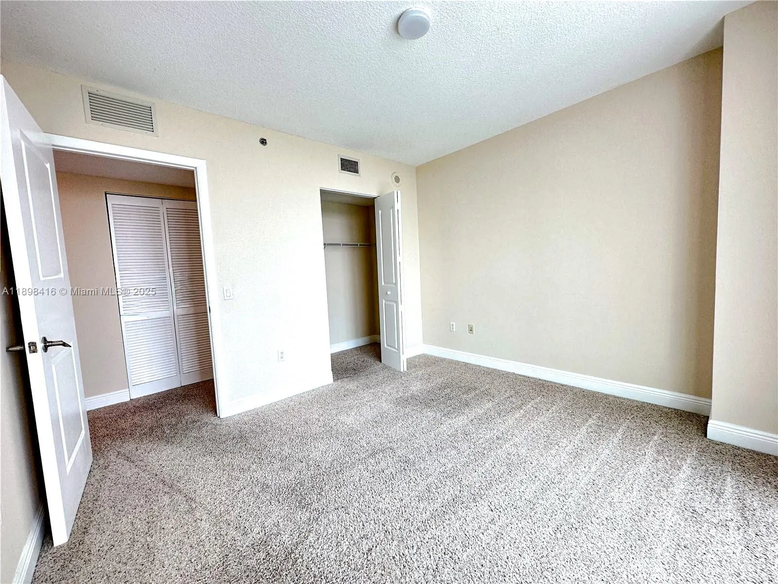 2681 N Flamingo Rd, #1704S