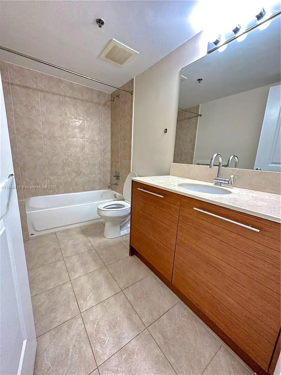 2681 N Flamingo Rd, #1704S