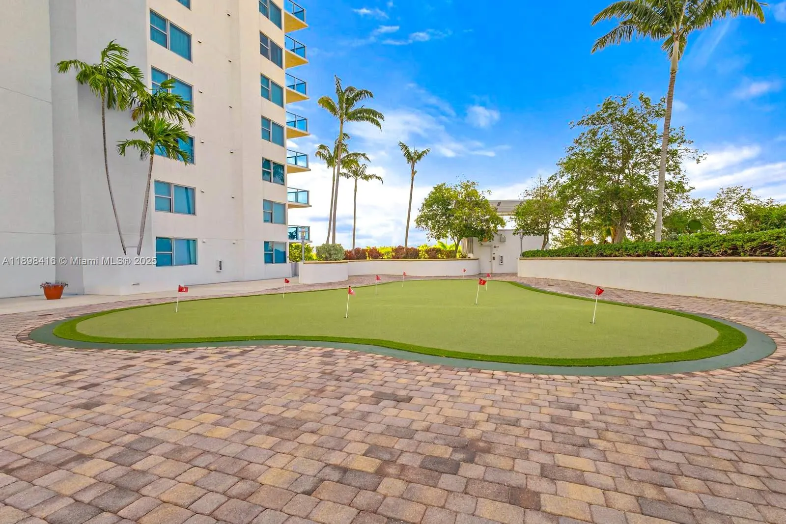 2681 N Flamingo Rd, #1704S
