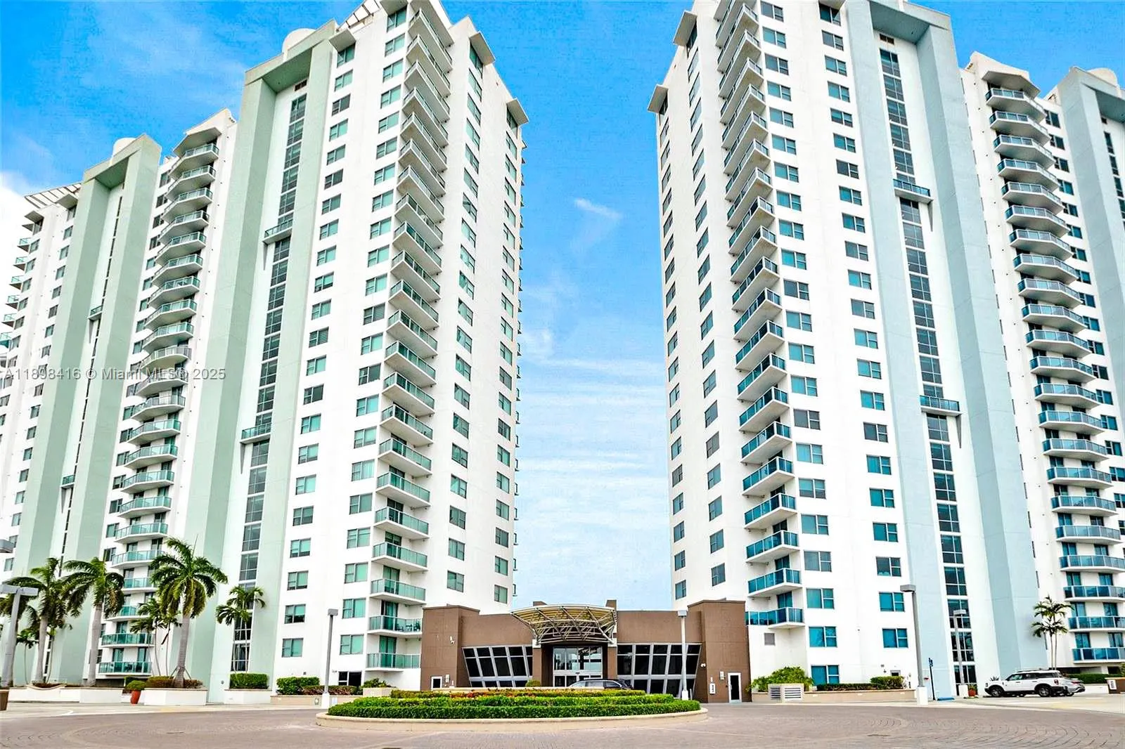 2681 N Flamingo Rd, #1704S