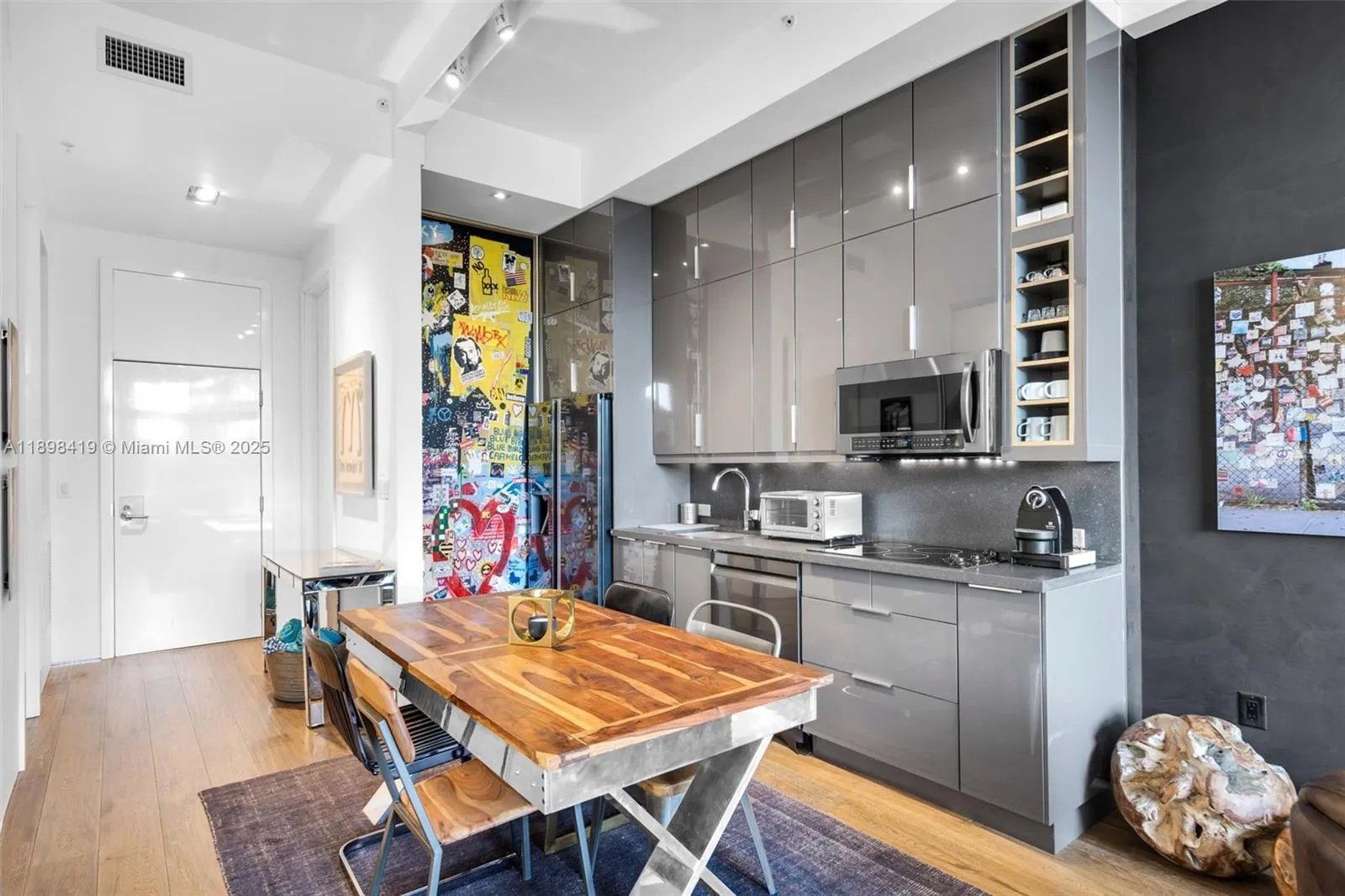 2001 Meridian Ave, #404