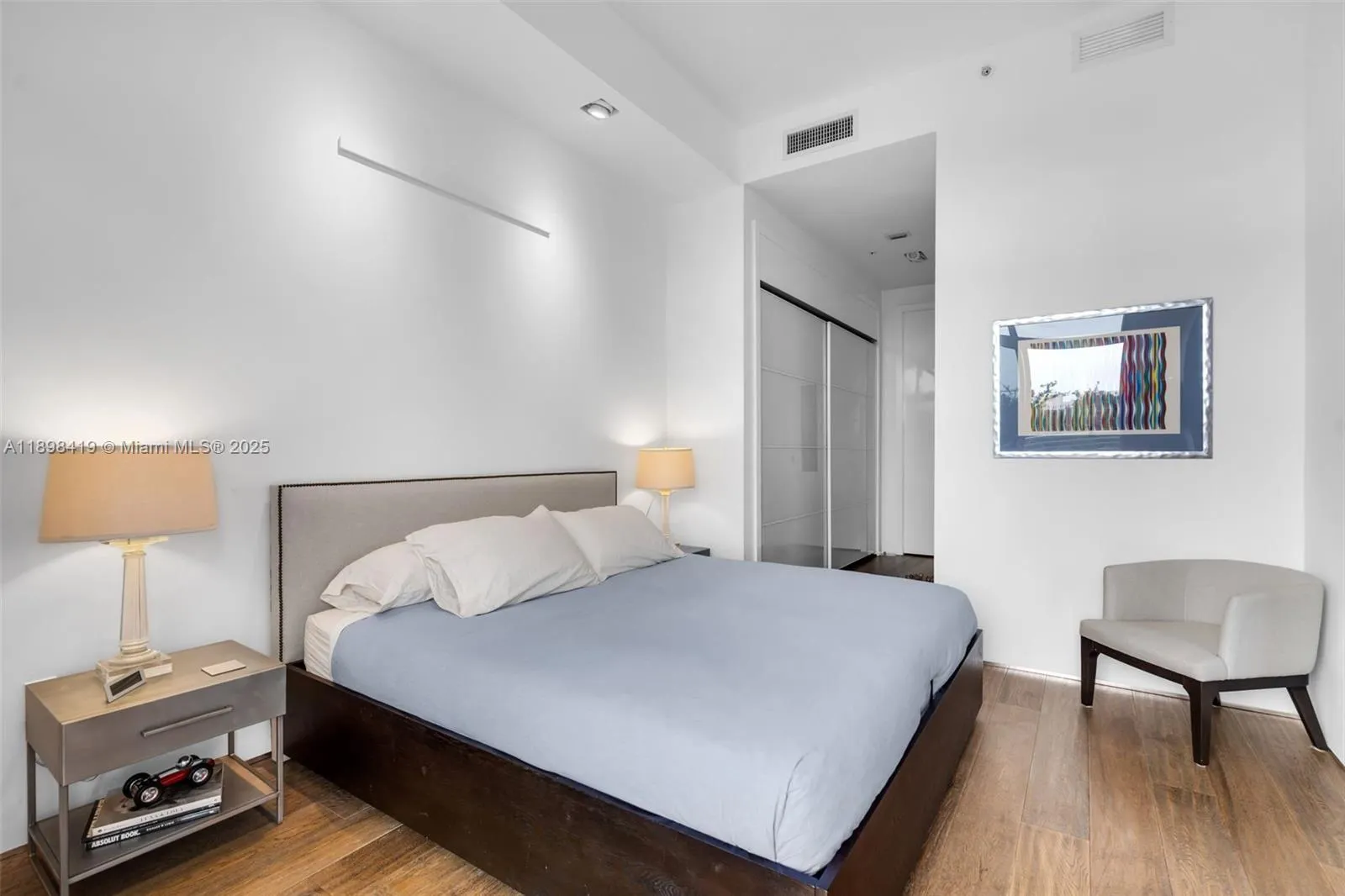 2001 Meridian Ave, #404