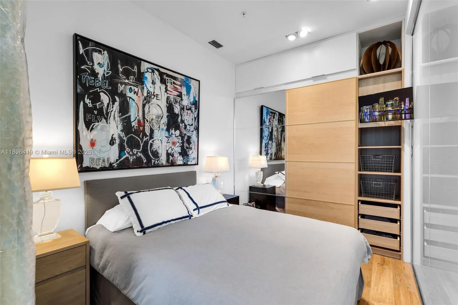 2001 Meridian Ave, #404