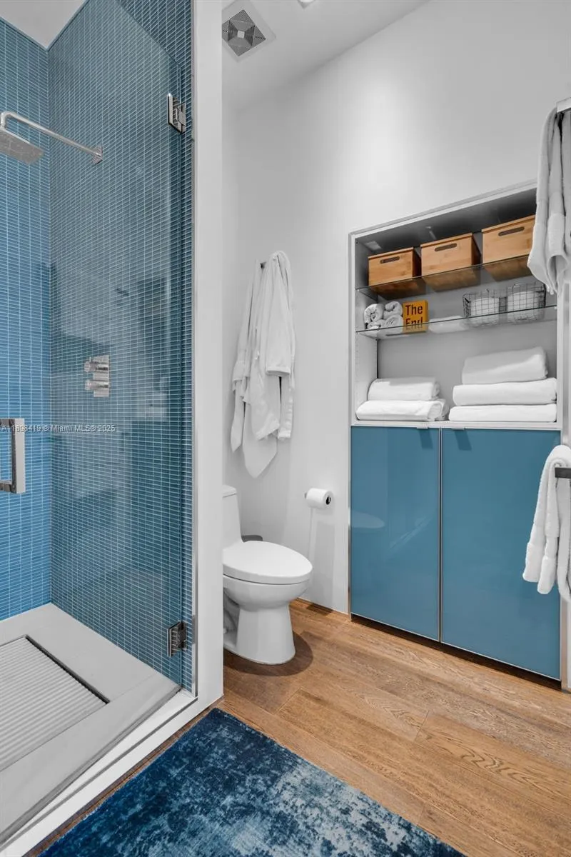 2001 Meridian Ave, #404