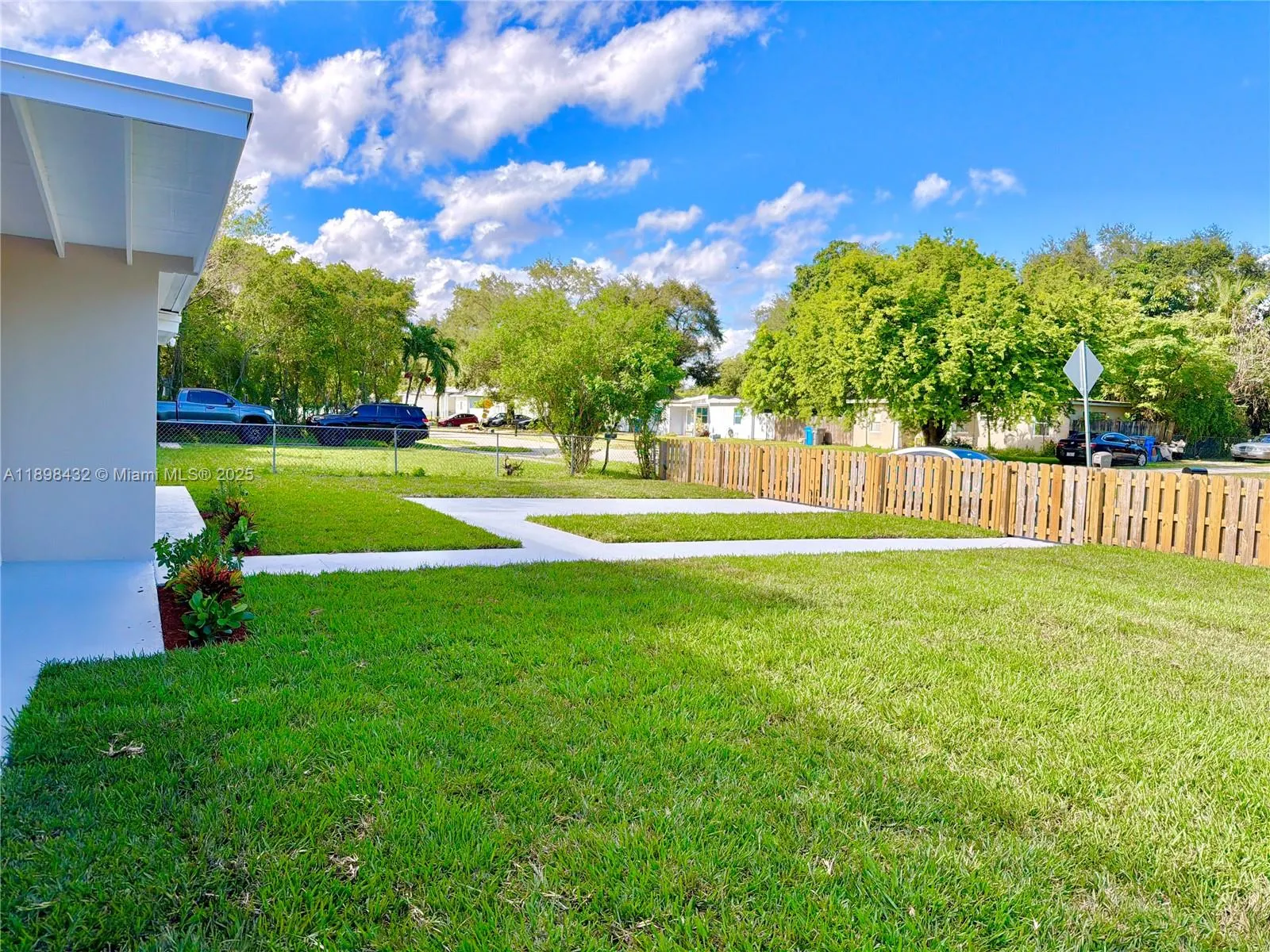 124 Harvard Rd