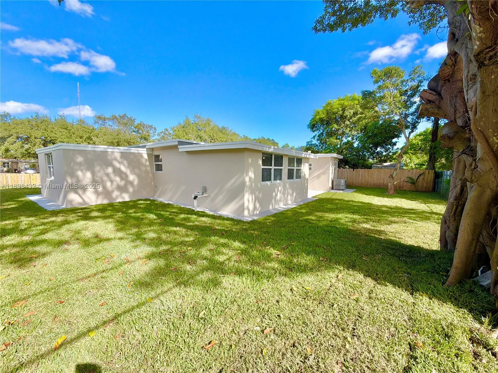 124 Harvard Rd
