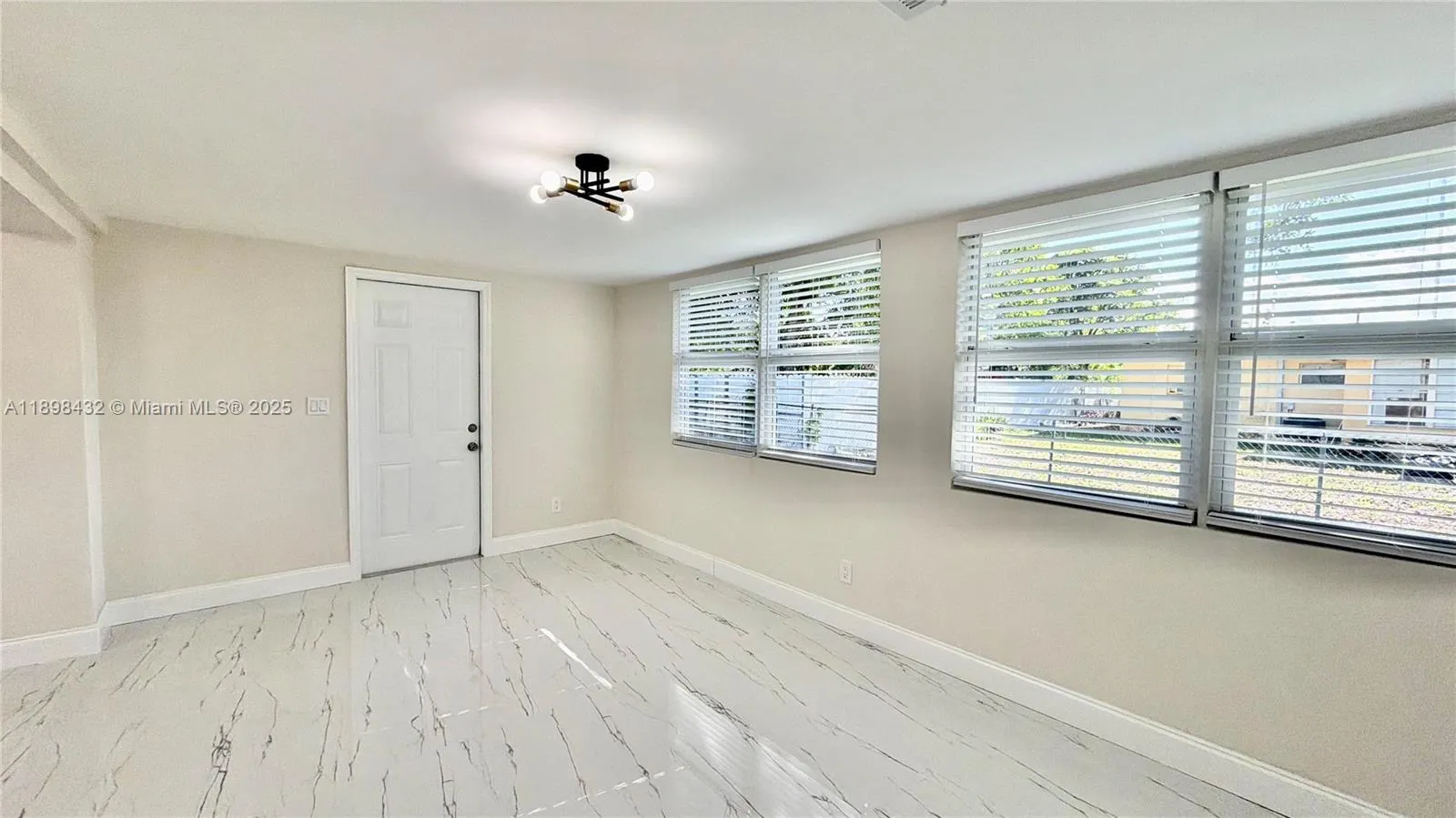 124 Harvard Rd
