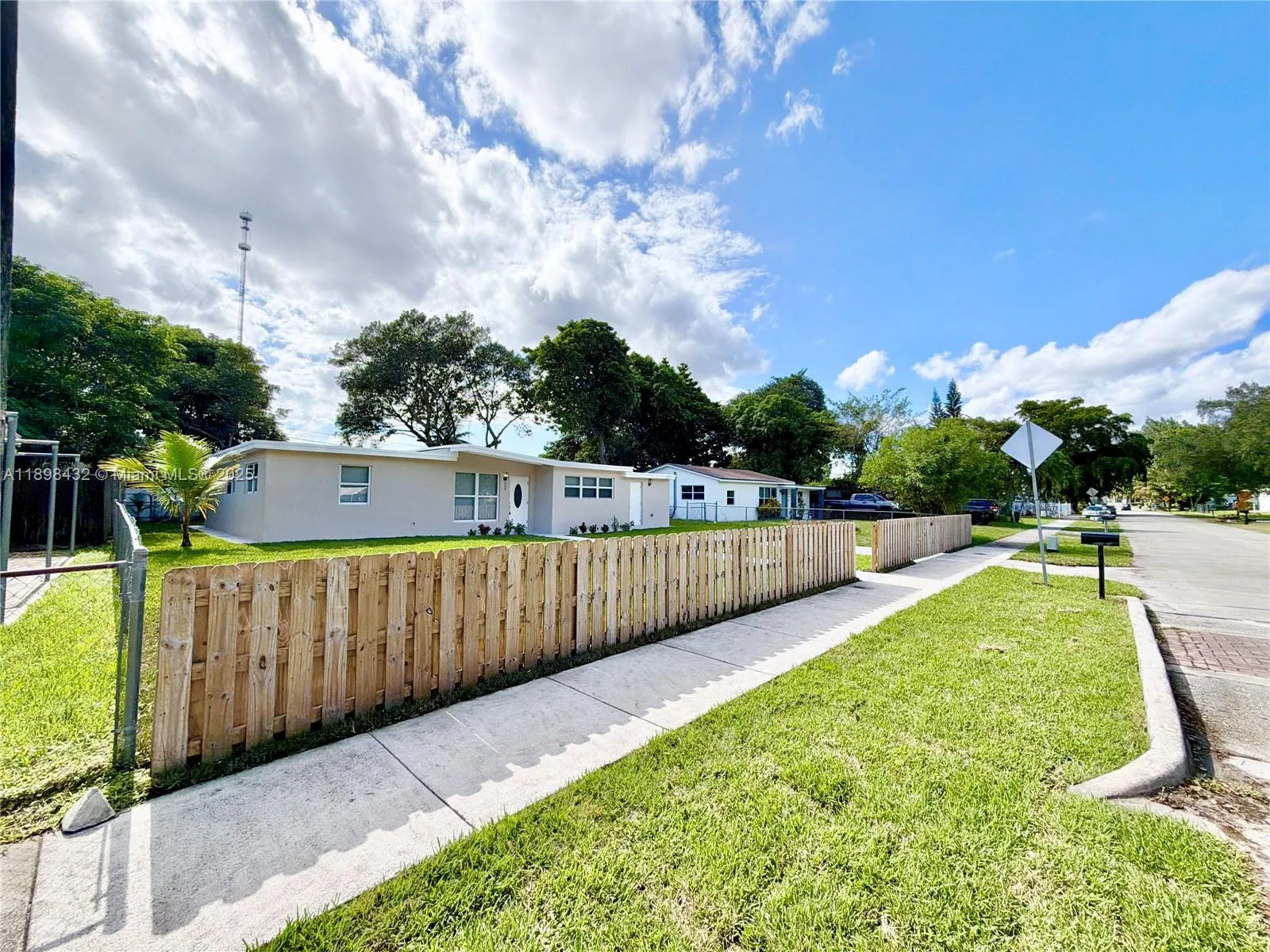 124 Harvard Rd