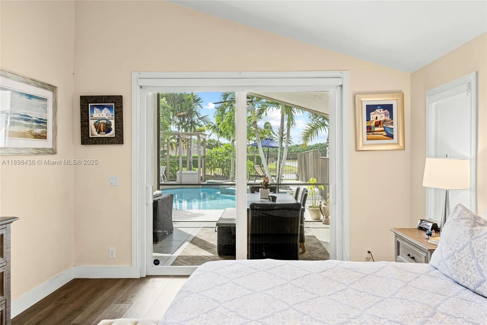 985 Spoonbill Cir
