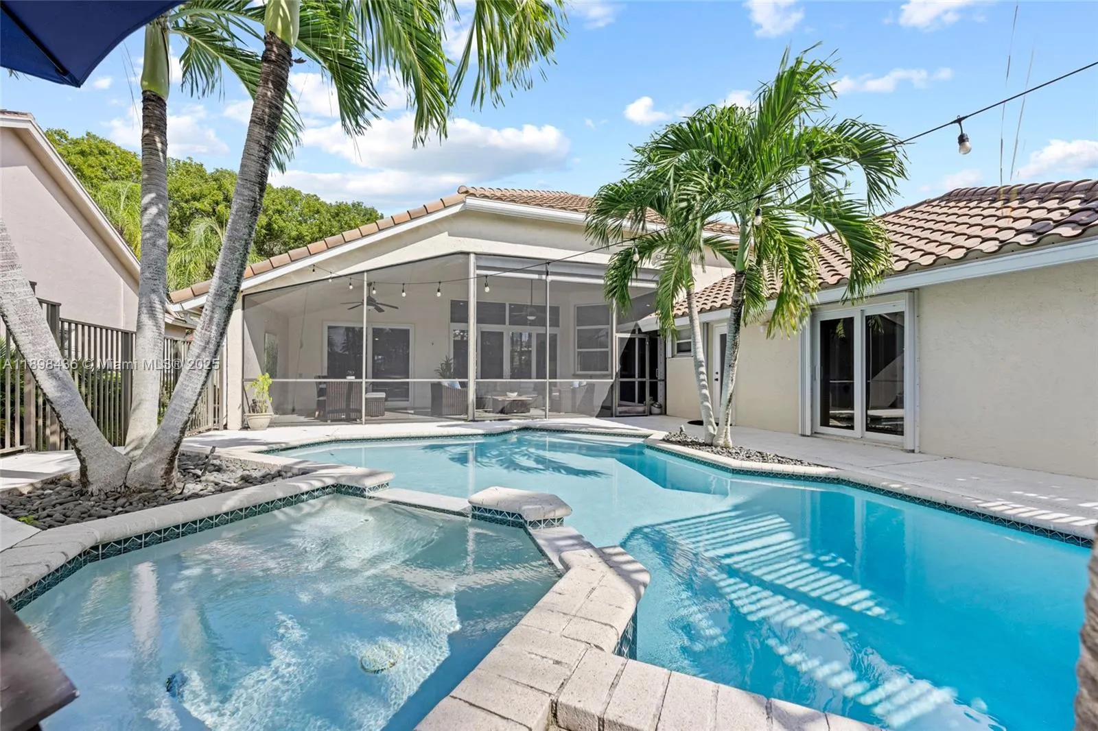 985 Spoonbill Cir