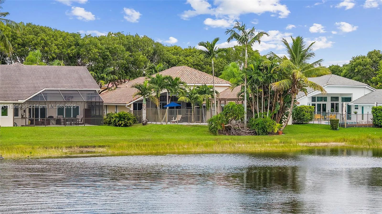 985 Spoonbill Cir
