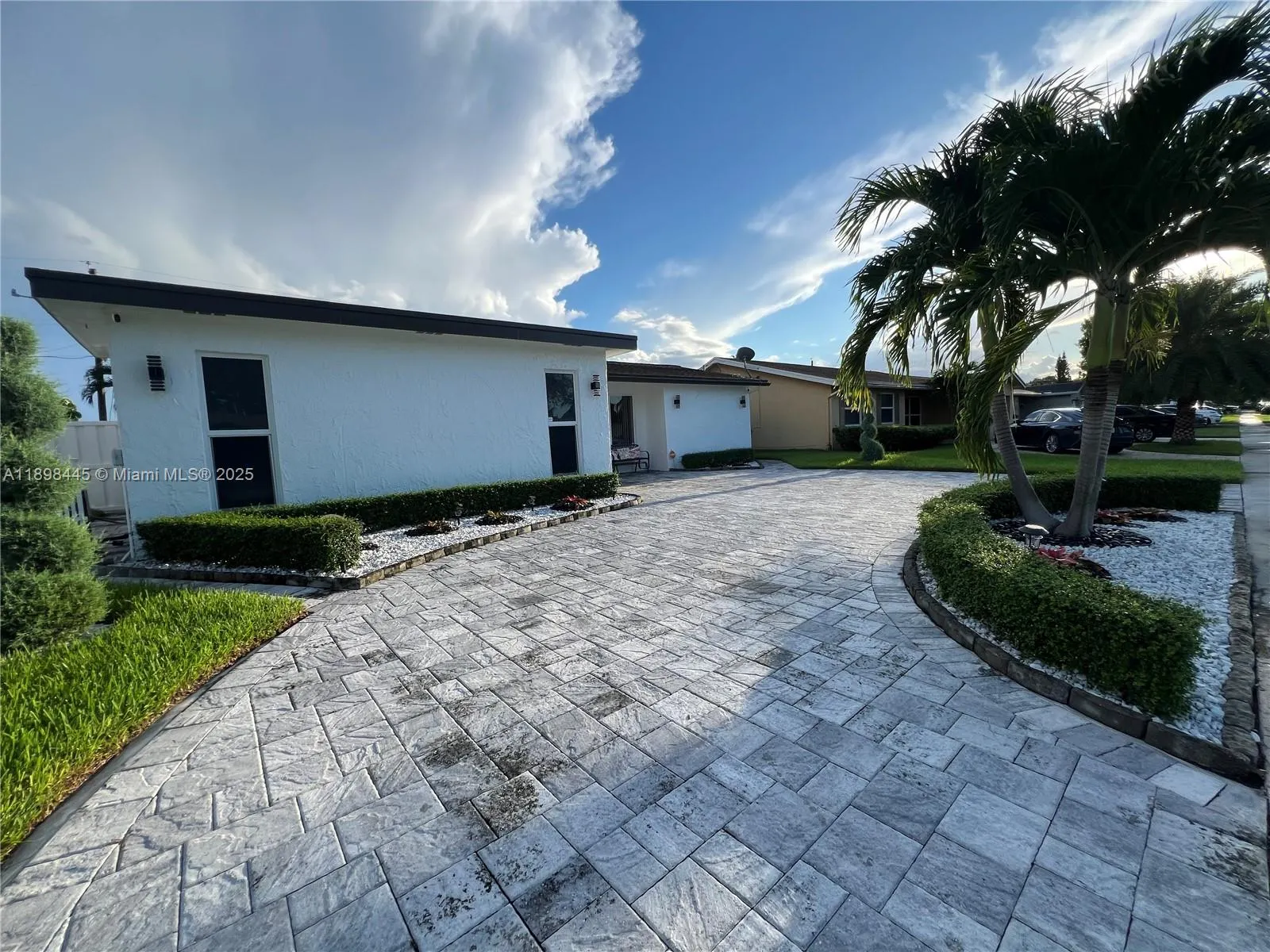 11370 NW 46th Pl