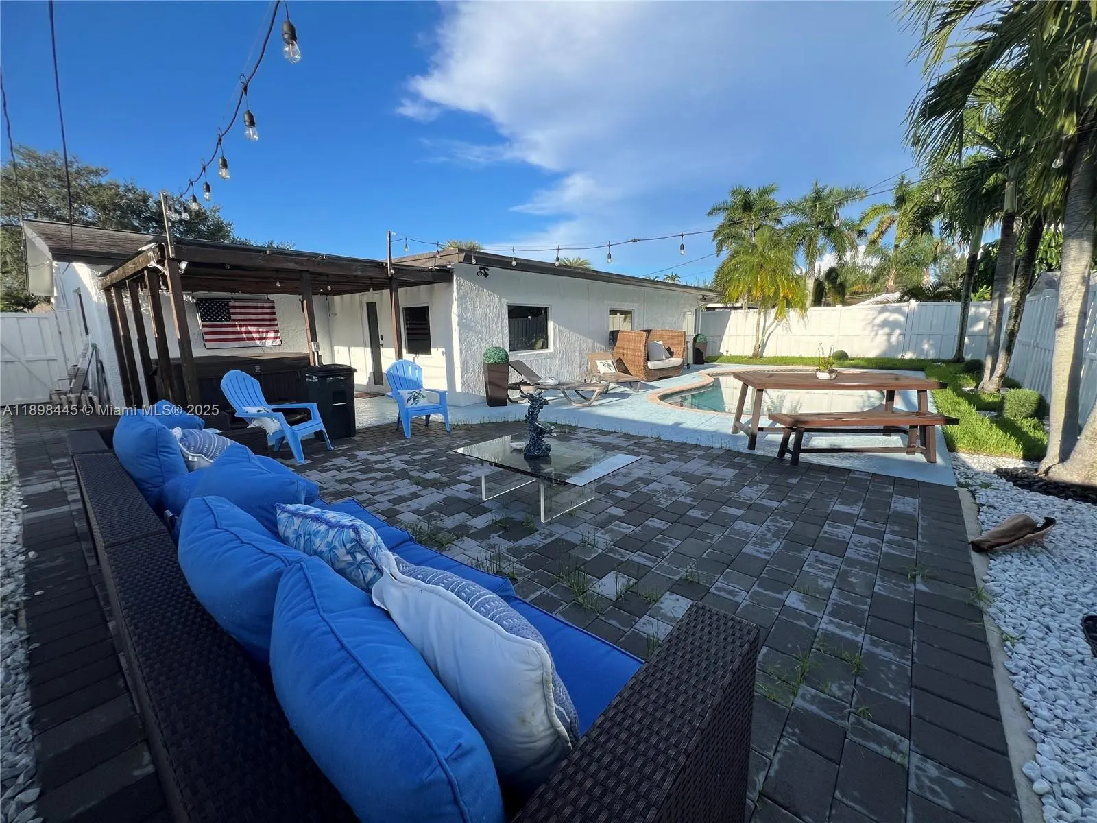11370 NW 46th Pl