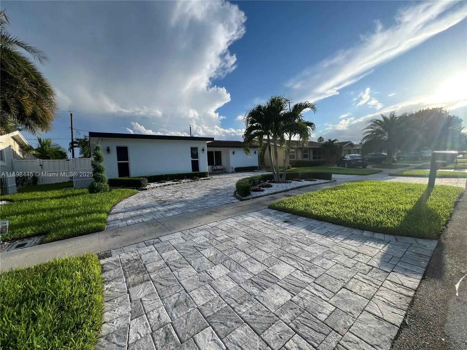 11370 NW 46th Pl