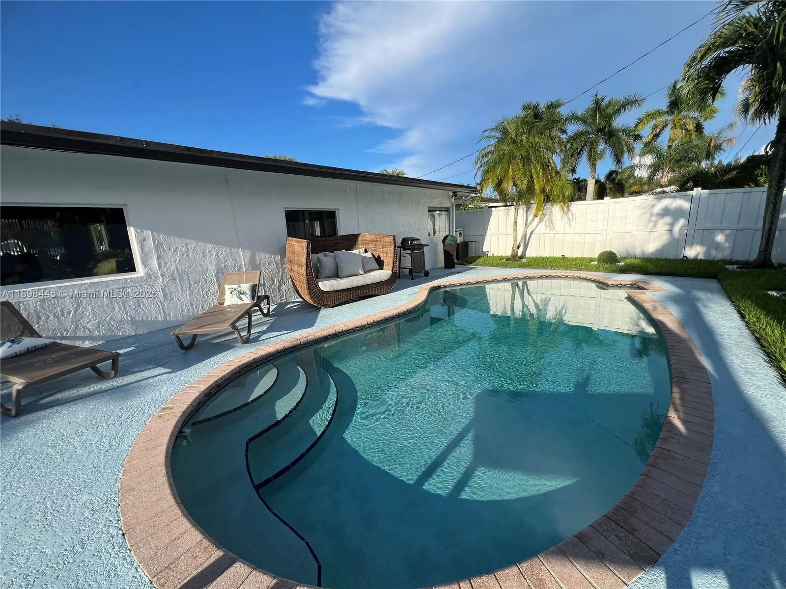 11370 NW 46th Pl