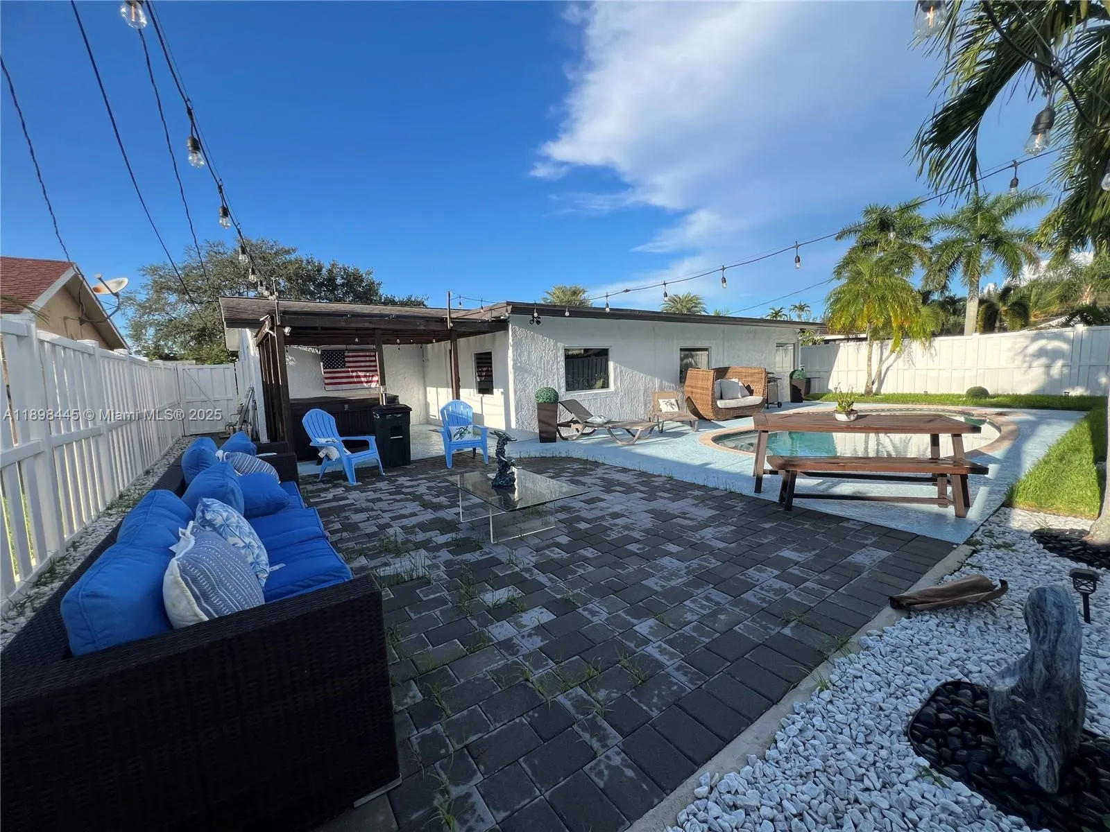 11370 NW 46th Pl
