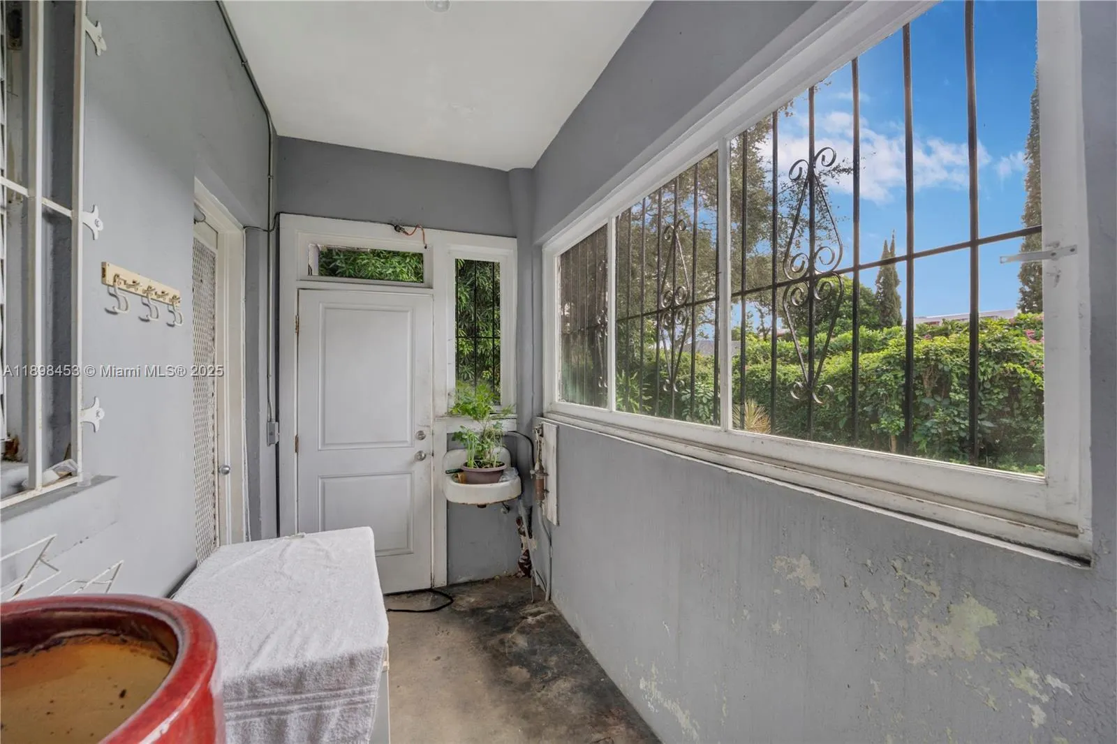 405 SW 11th Ave