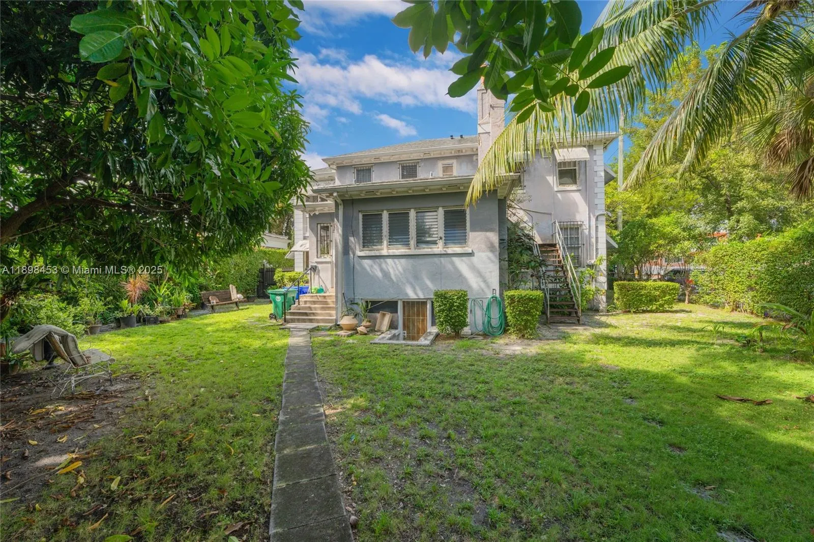 405 SW 11th Ave