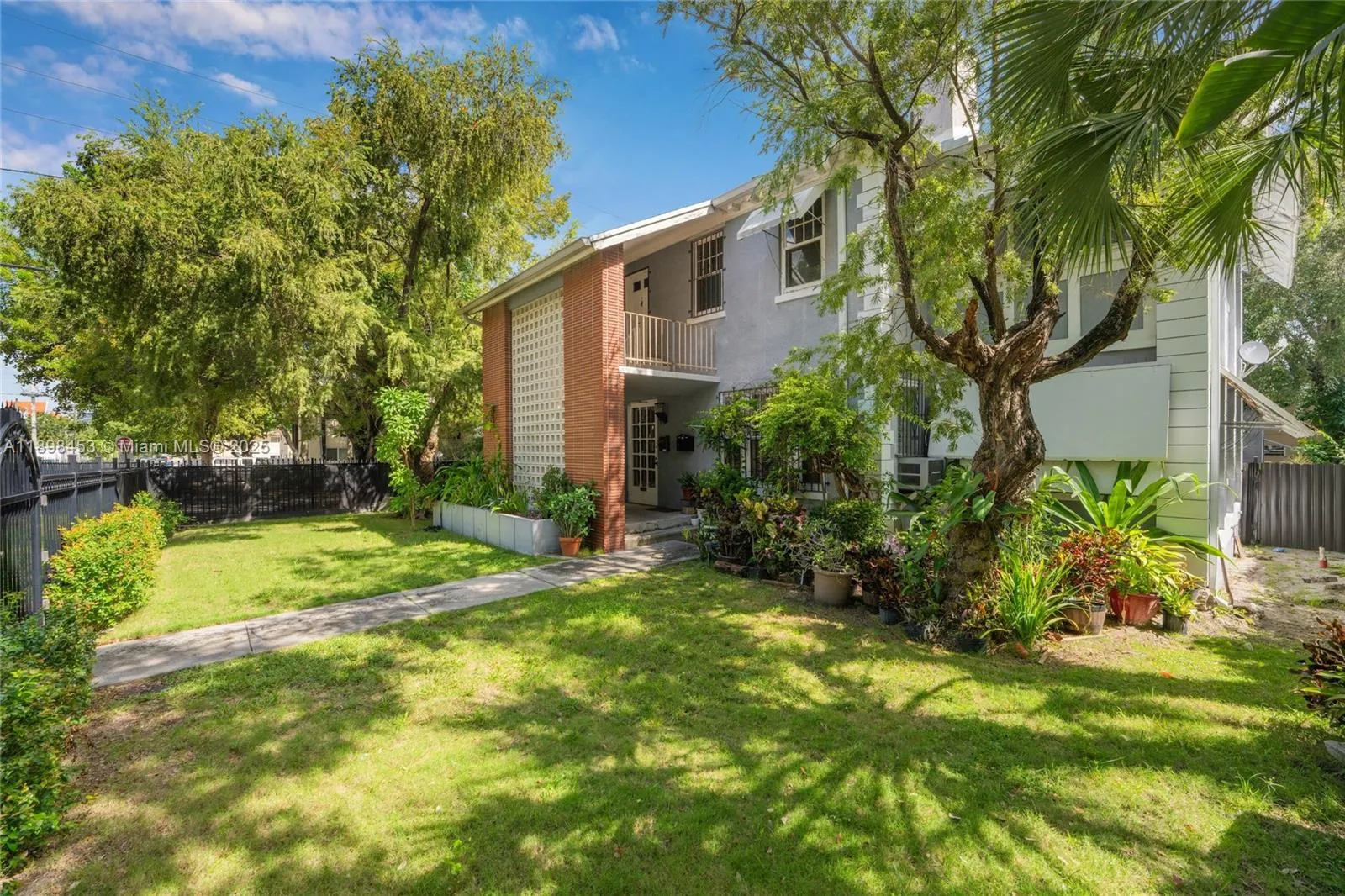 405 SW 11th Ave