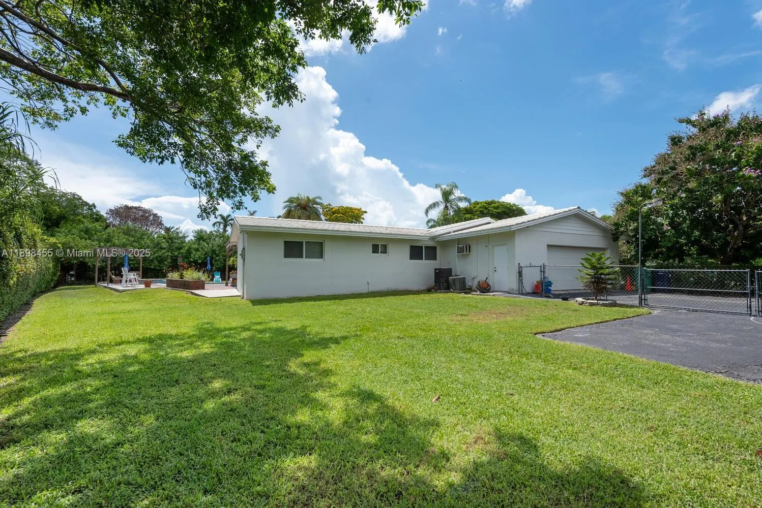 6957 SW 148th Ter