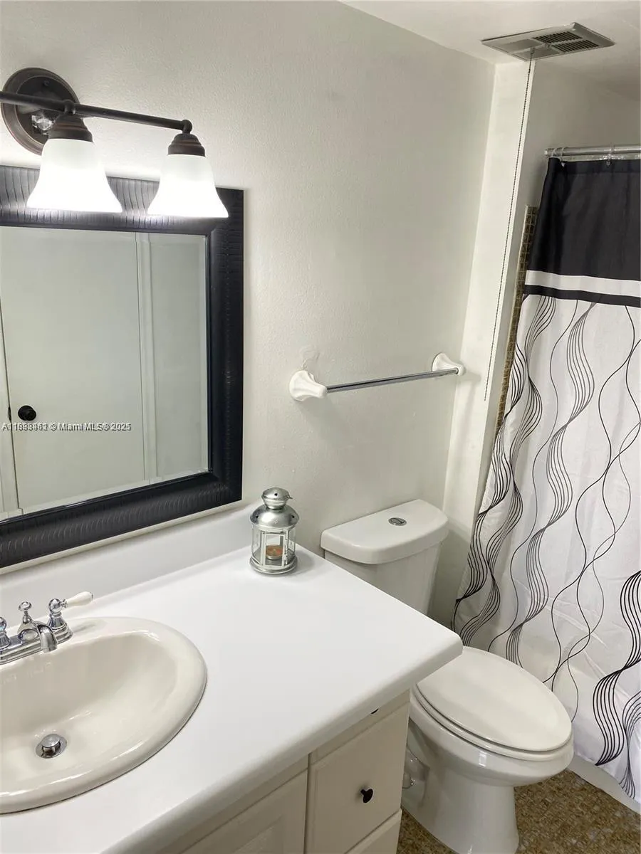 7900 Camino Cir, #493