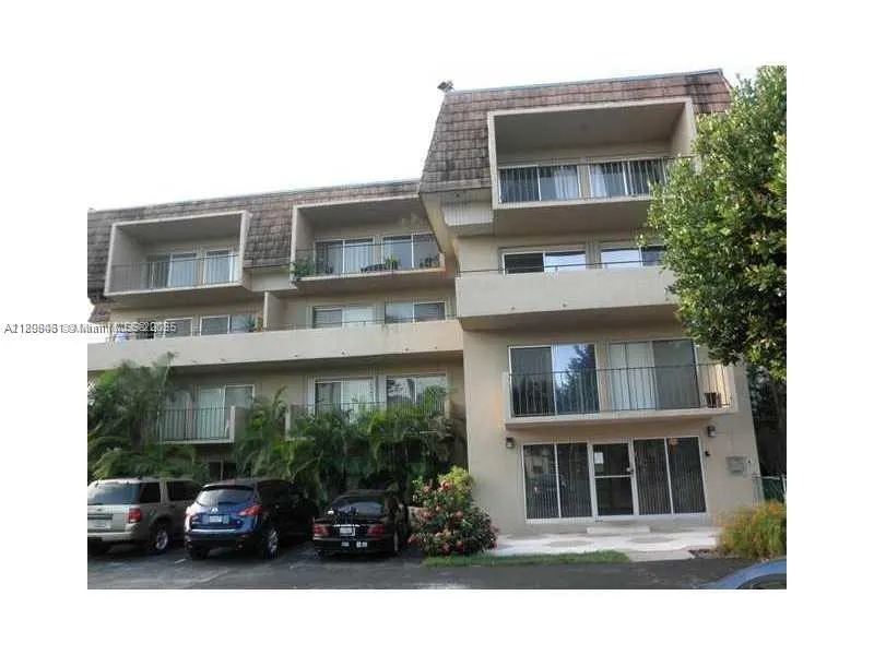 7900 Camino Cir, #493