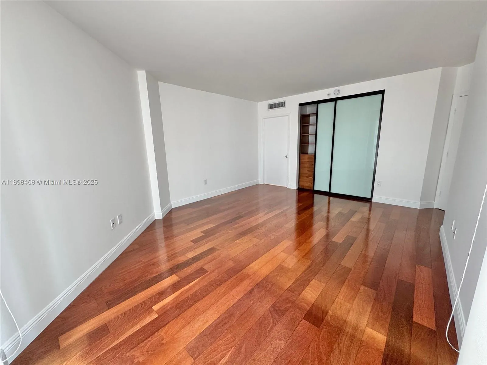 16500 Collins Ave, #656