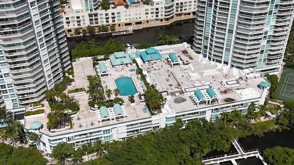 16500 Collins Ave, #656