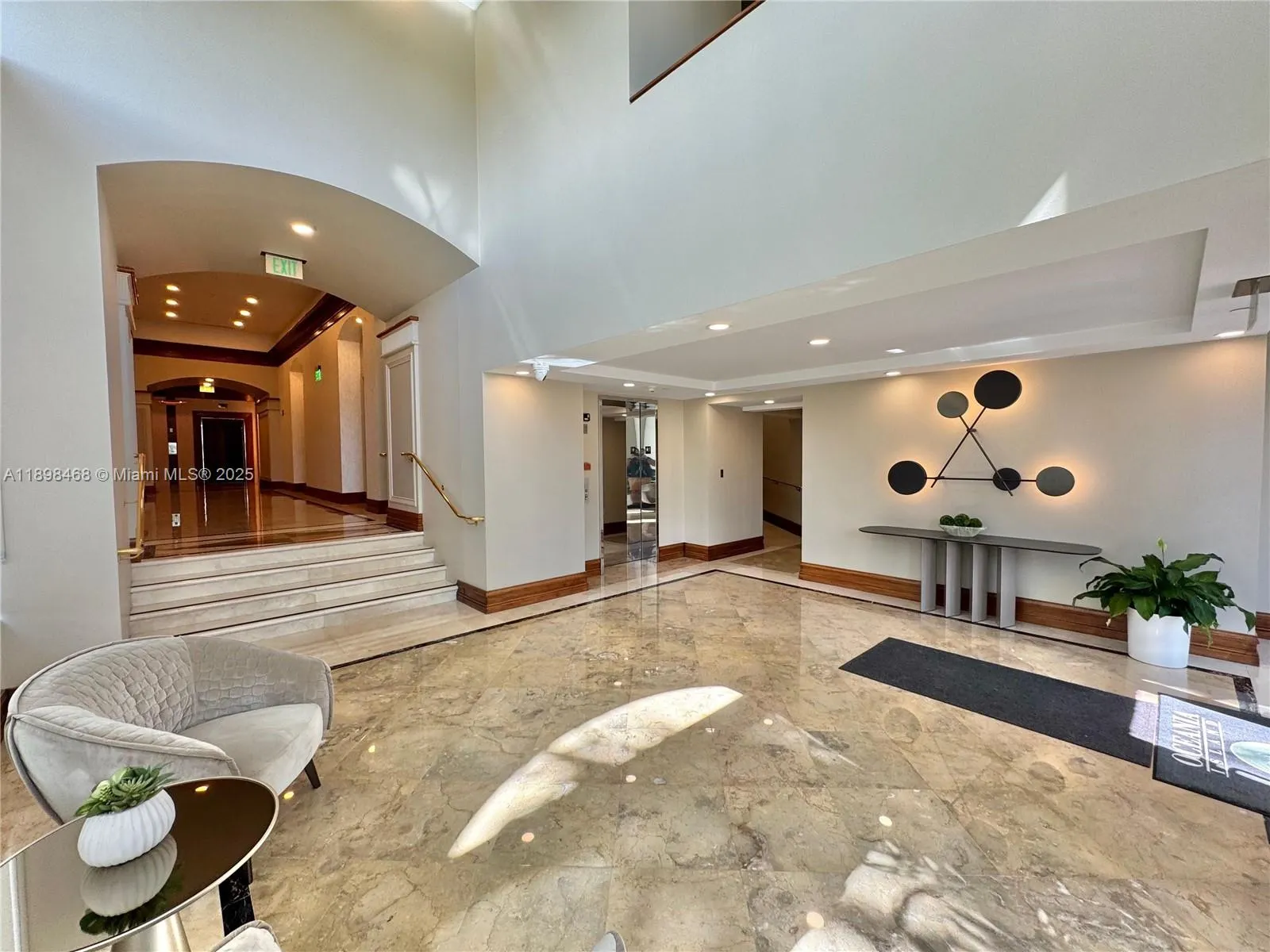 16500 Collins Ave, #656