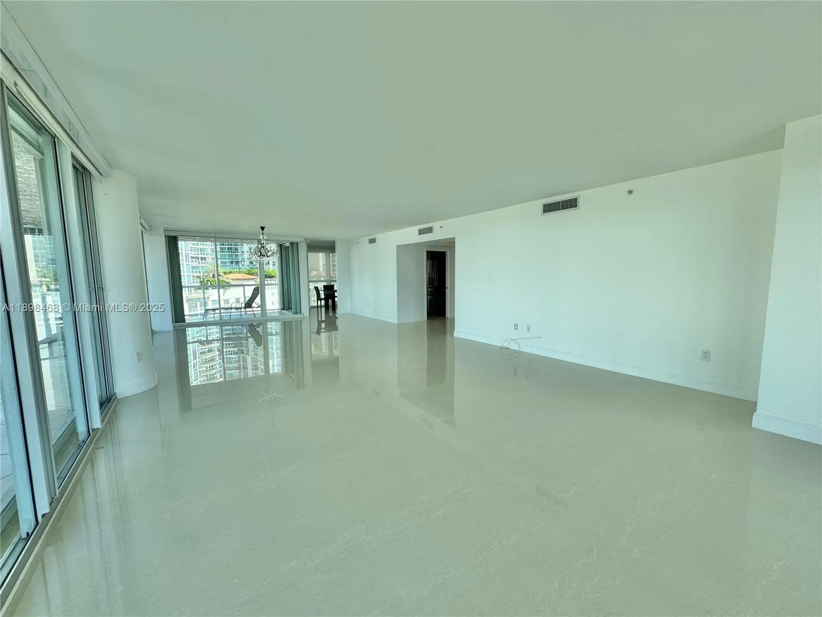 16500 Collins Ave, #656