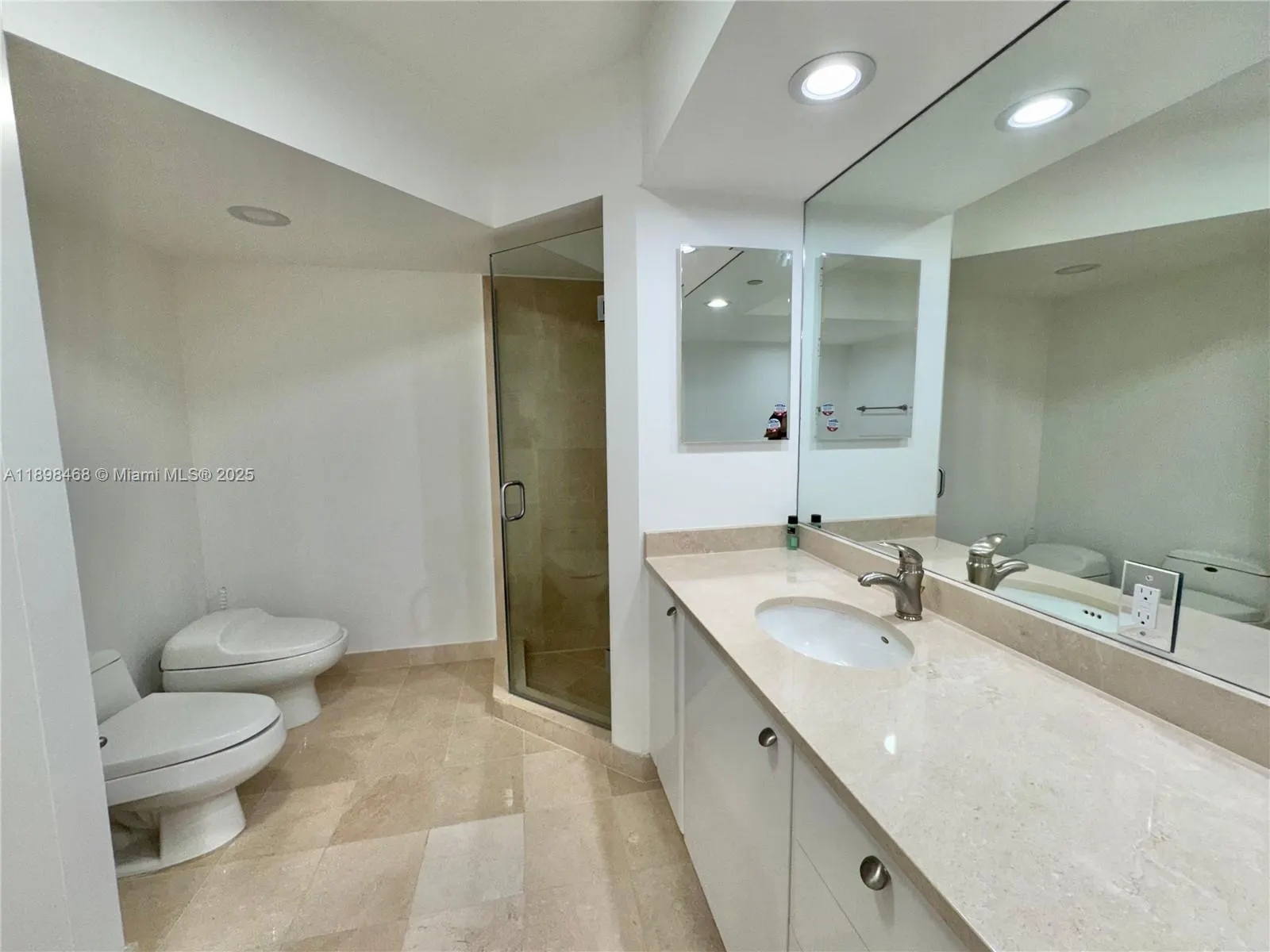 16500 Collins Ave, #656