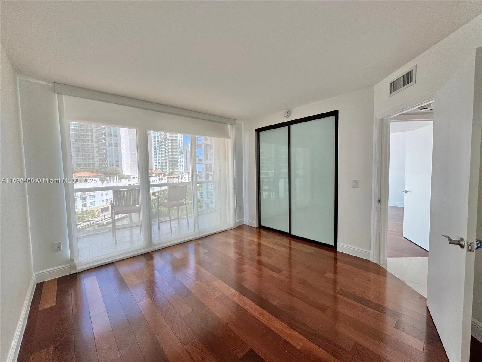 16500 Collins Ave, #656