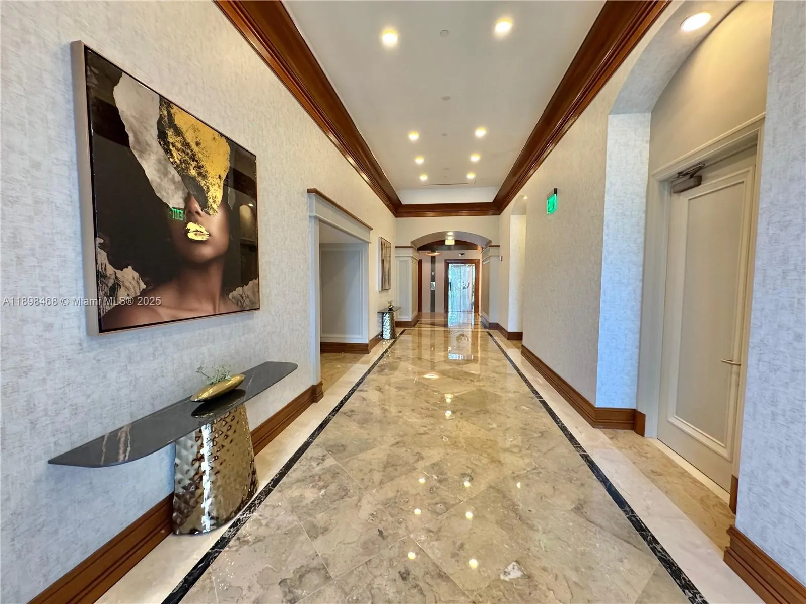 16500 Collins Ave, #656