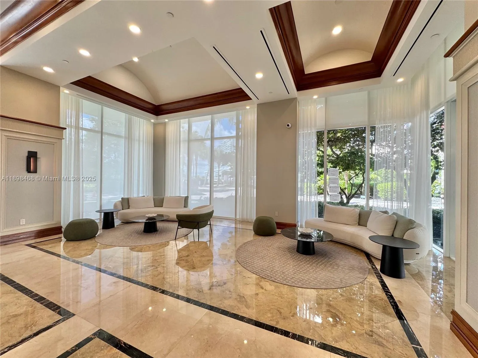 16500 Collins Ave, #656