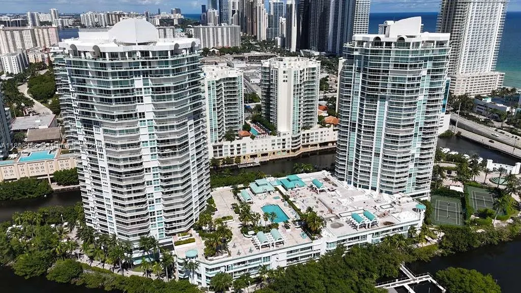 16500 Collins Ave, #656