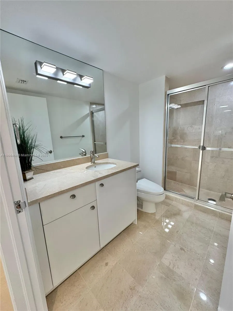 16500 Collins Ave, #656