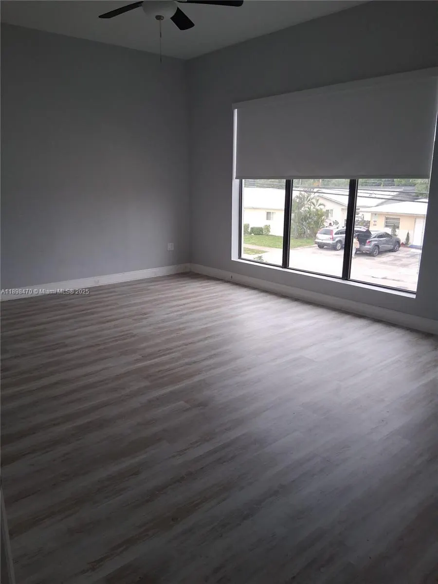 488 NW 40th Ct, #488